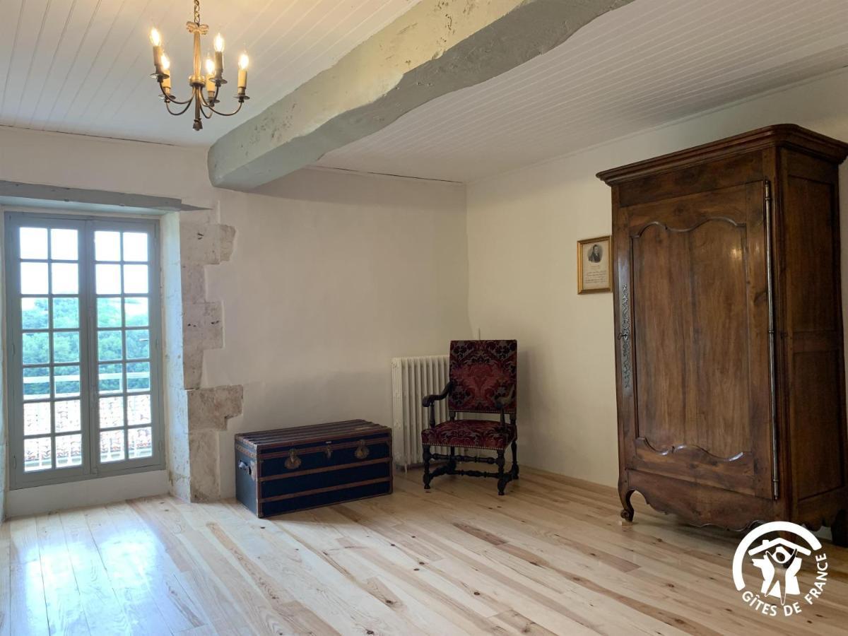Chateau De Gardes Bed and Breakfast Castin Exteriör bild